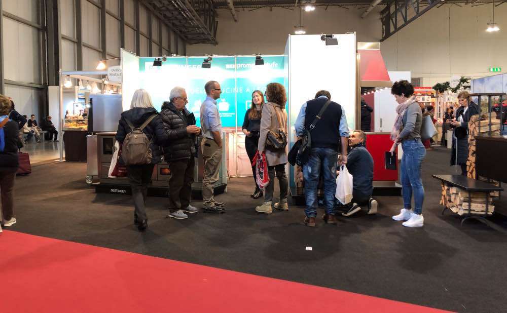 Prometeo Stufe e le cucine a legna Pertinger tra le meraviglie di Artigiano in Fiera 2018