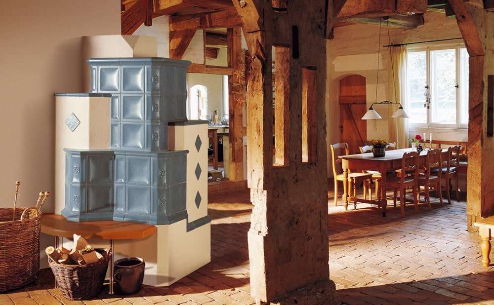 La Stube: la stufa in maiolica che da secoli scalda il cuore della casa