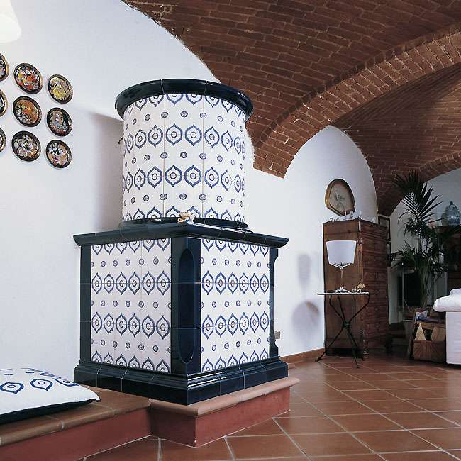 STUFE IN MAIOLICA TRADIZIONALI